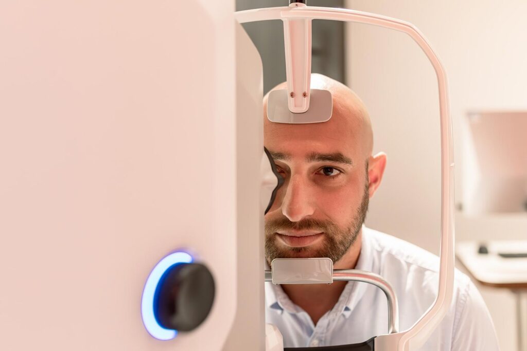 when-to-choose-len-or-laser-based-on-your-perscription